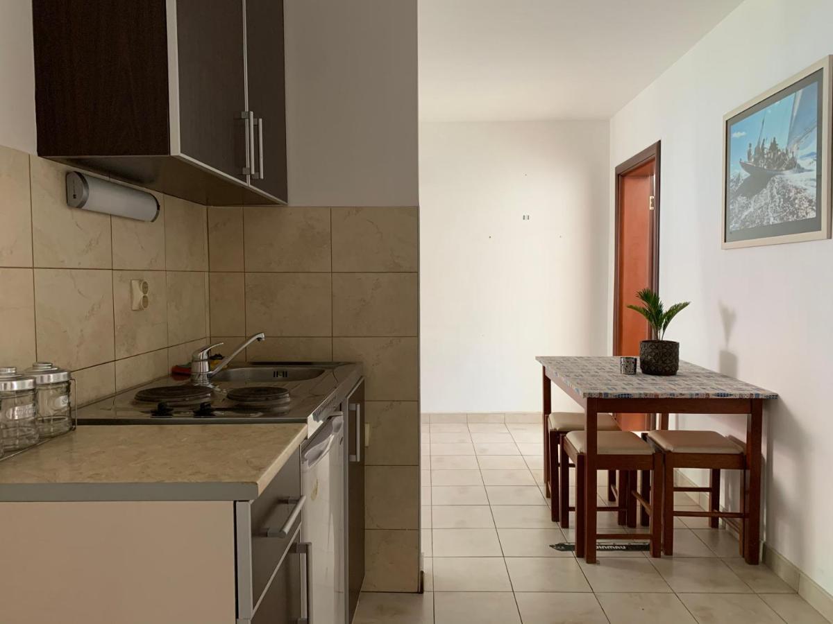 The Four Fish Apartment Petrovac ภายนอก รูปภาพ