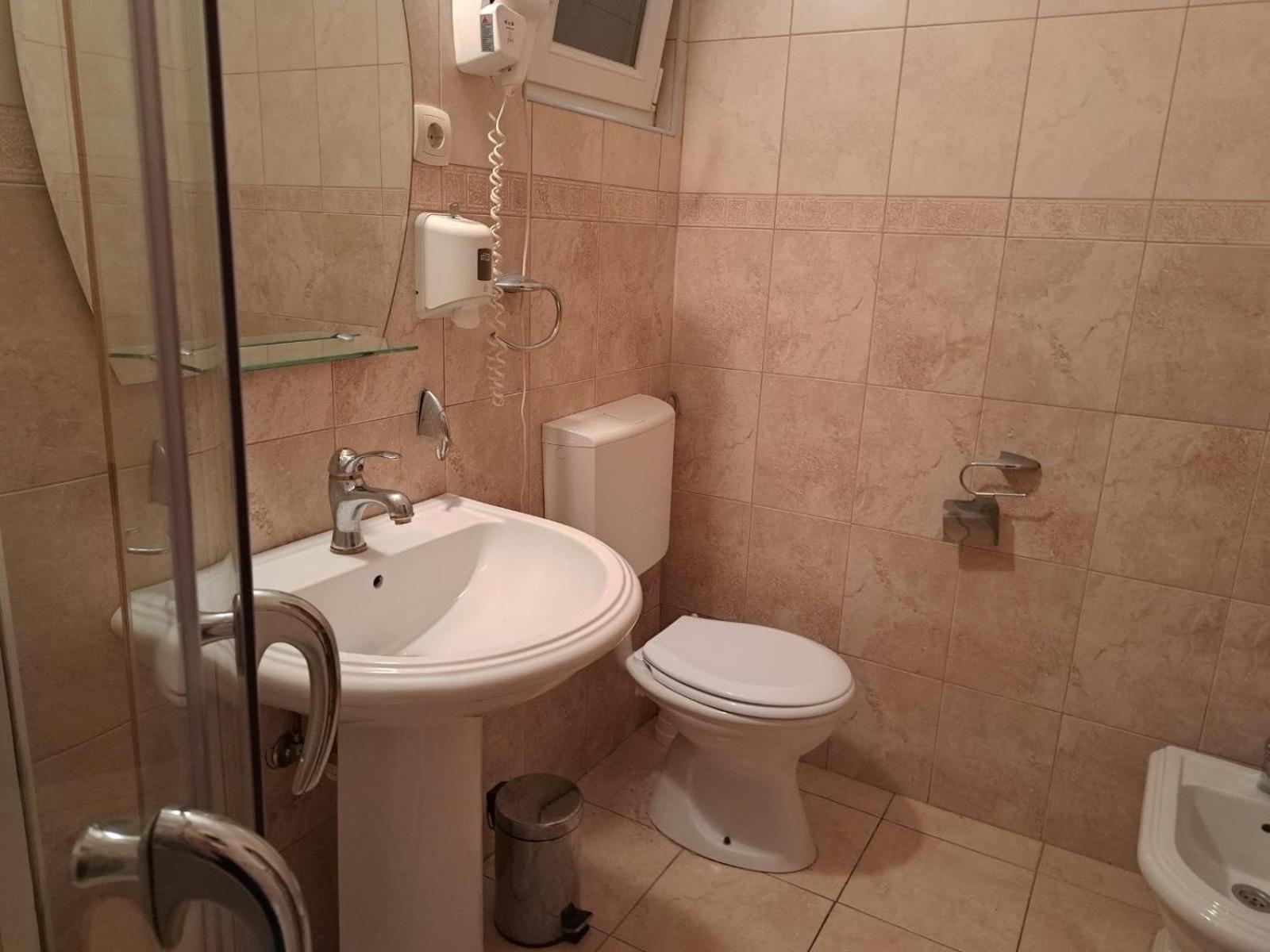 The Four Fish Apartment Petrovac ภายนอก รูปภาพ